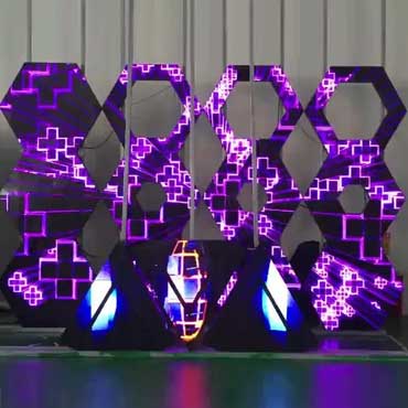 Hexagonal LED Display For The Bar
